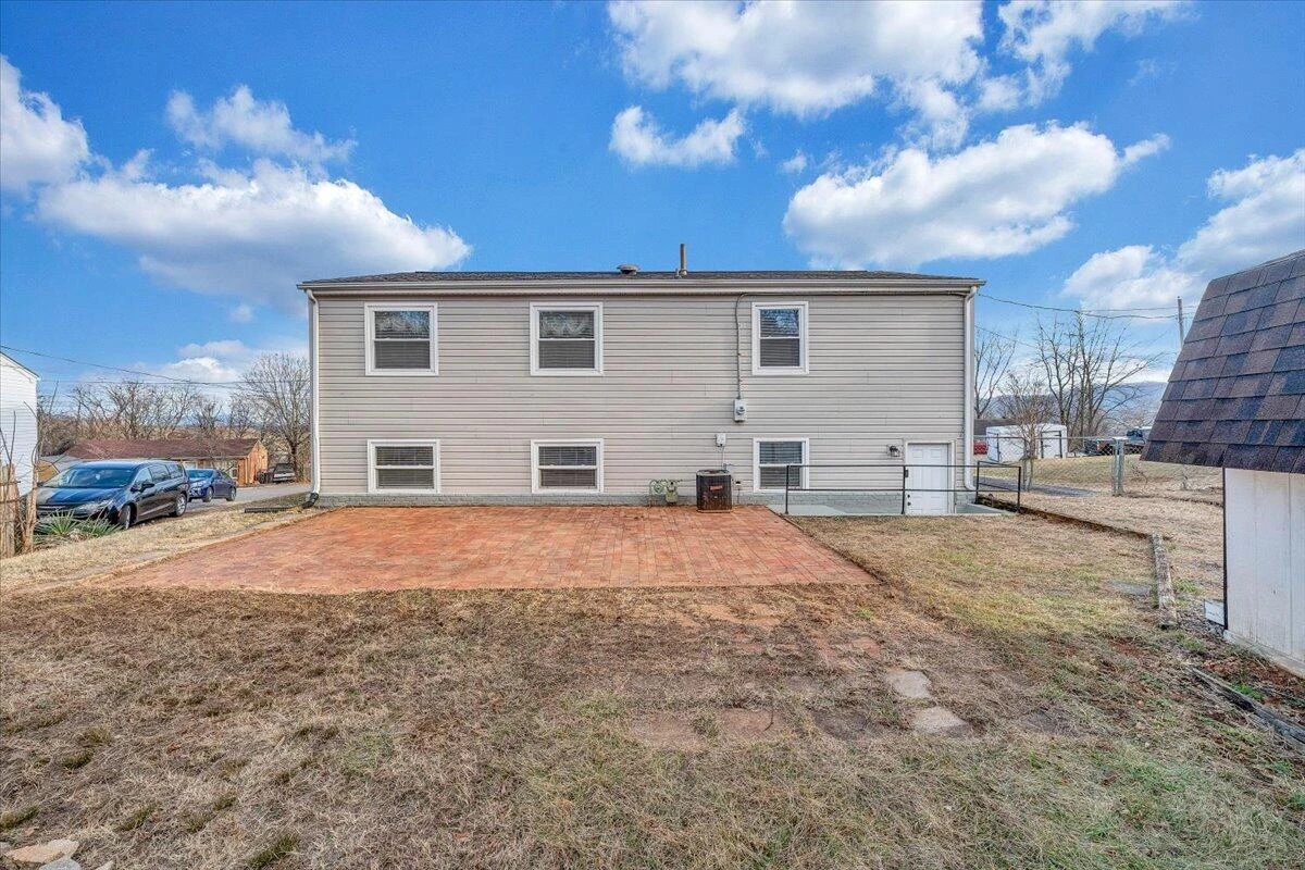 2868 Silver Leaf DR - Photo 32