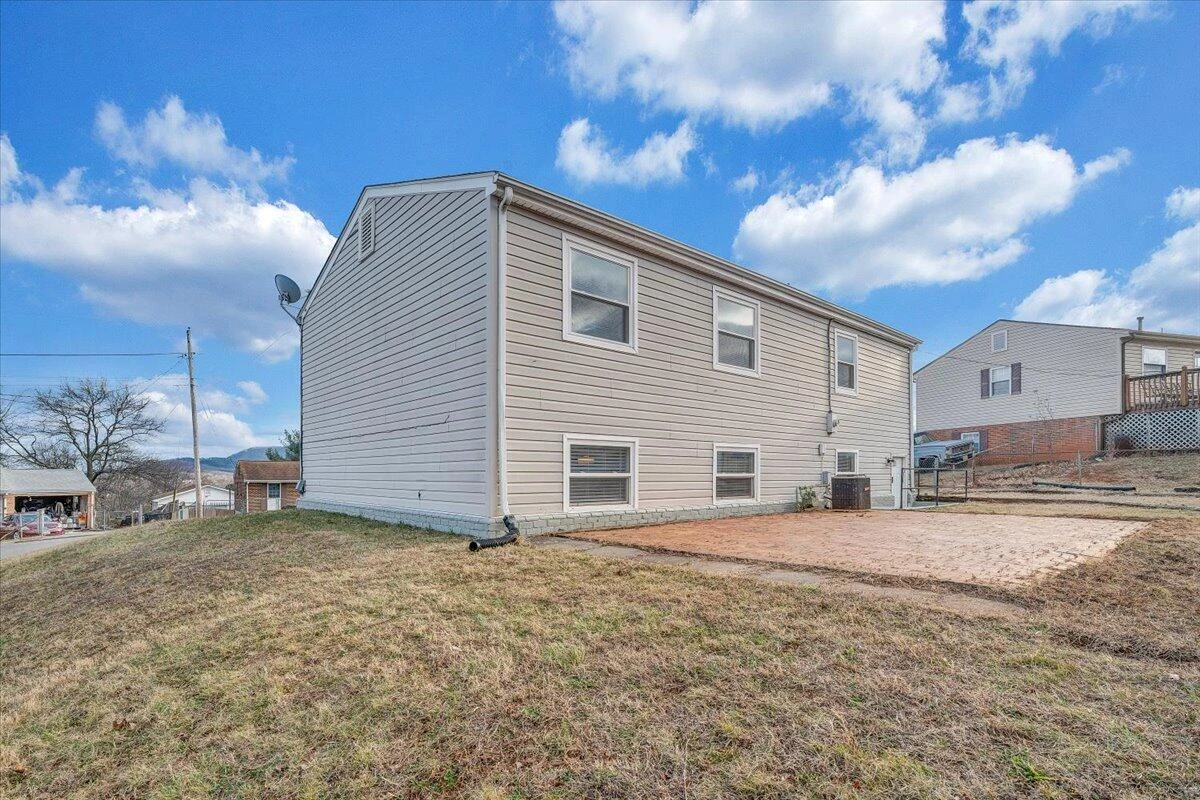 2868 Silver Leaf DR - Photo 38