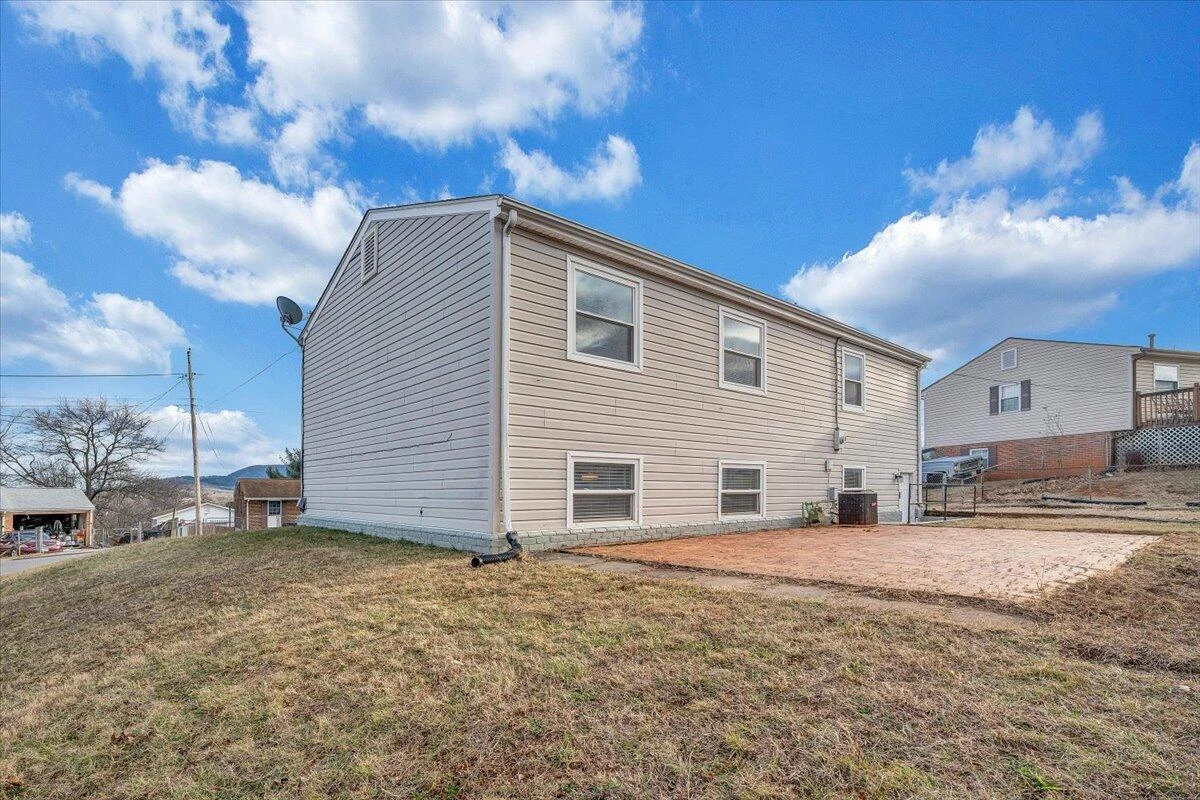 2868 Silver Leaf DR - Photo 39