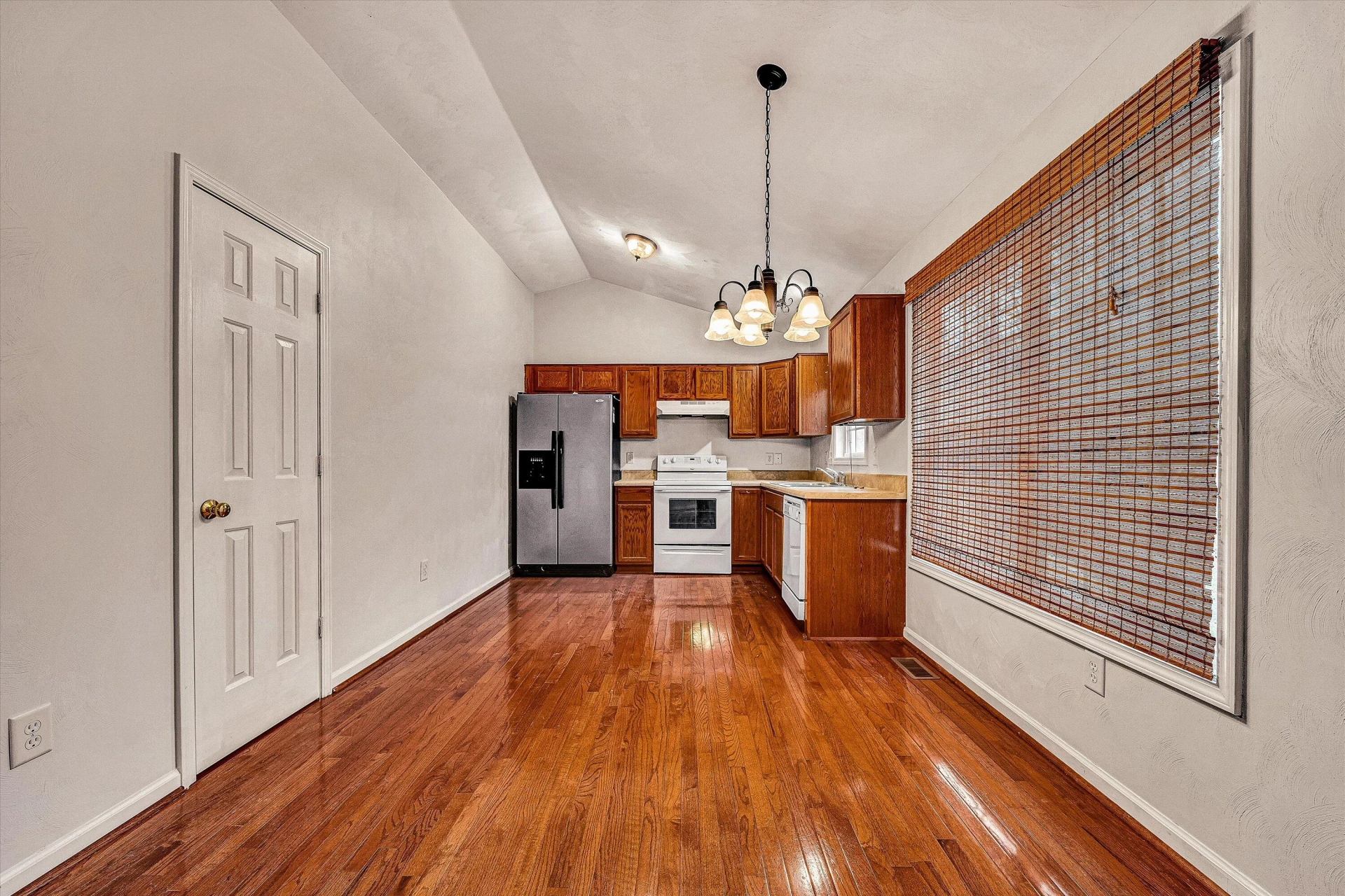 1932 CONNORS CT - Photo 8