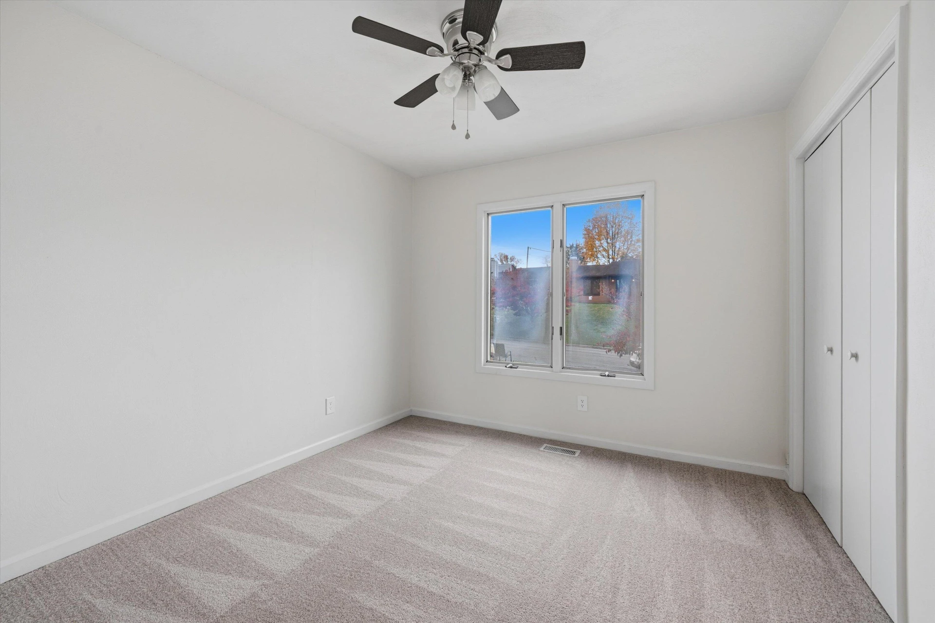 3702 Glade Hill CIR NE - Photo 18