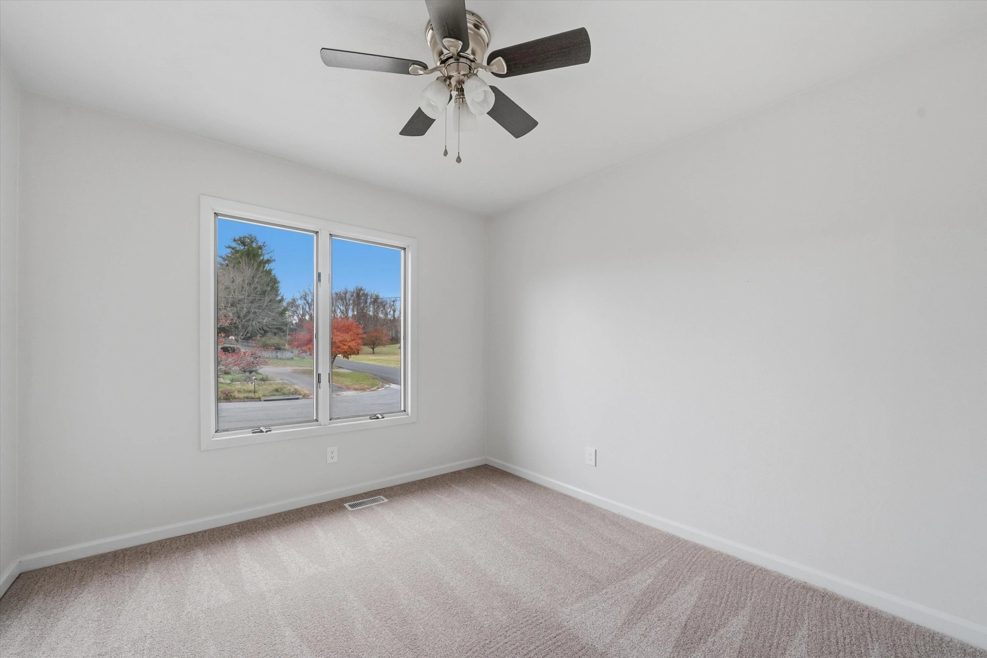 3702 Glade Hill CIR NE - Photo 25
