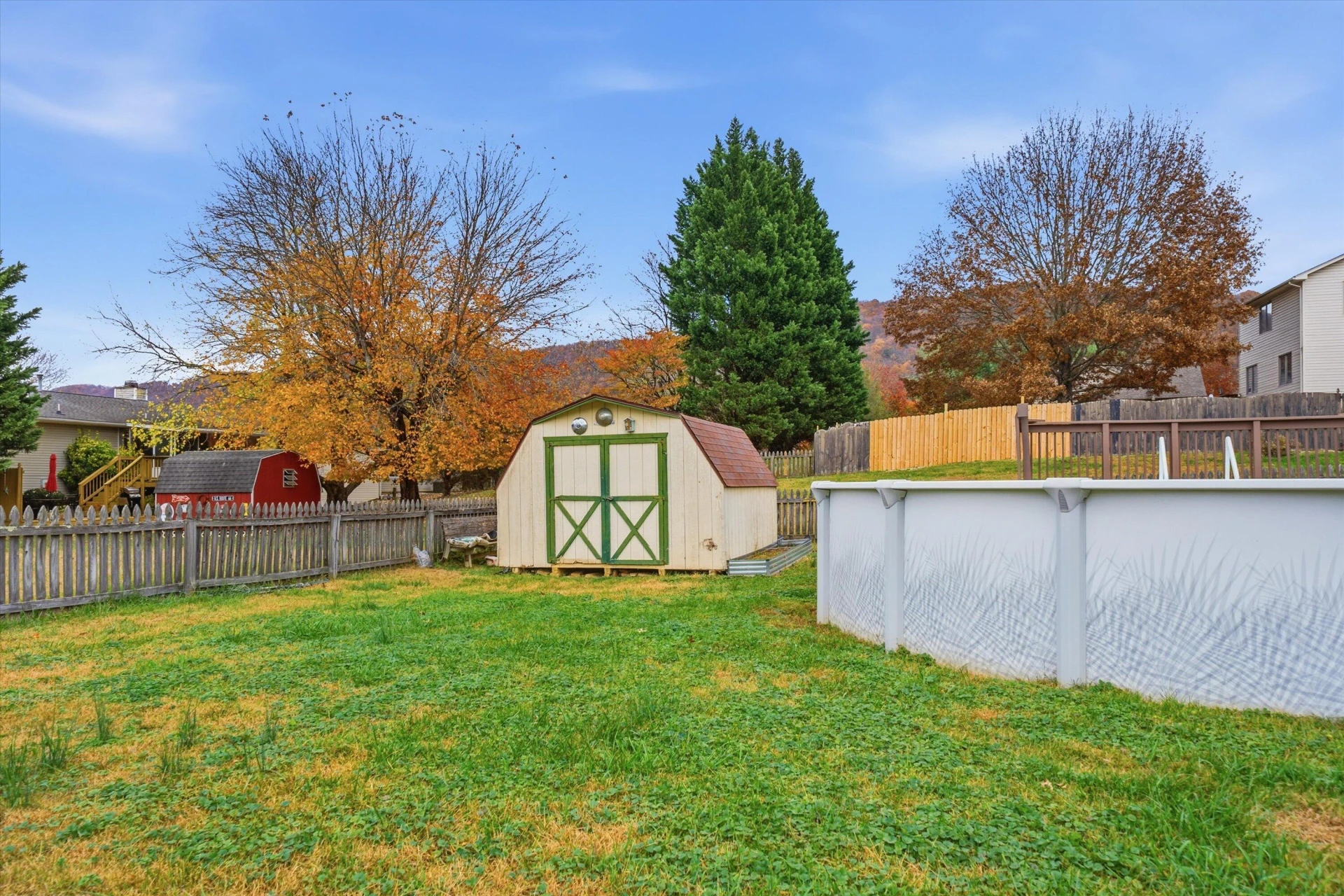 3702 Glade Hill CIR NE - Photo 37
