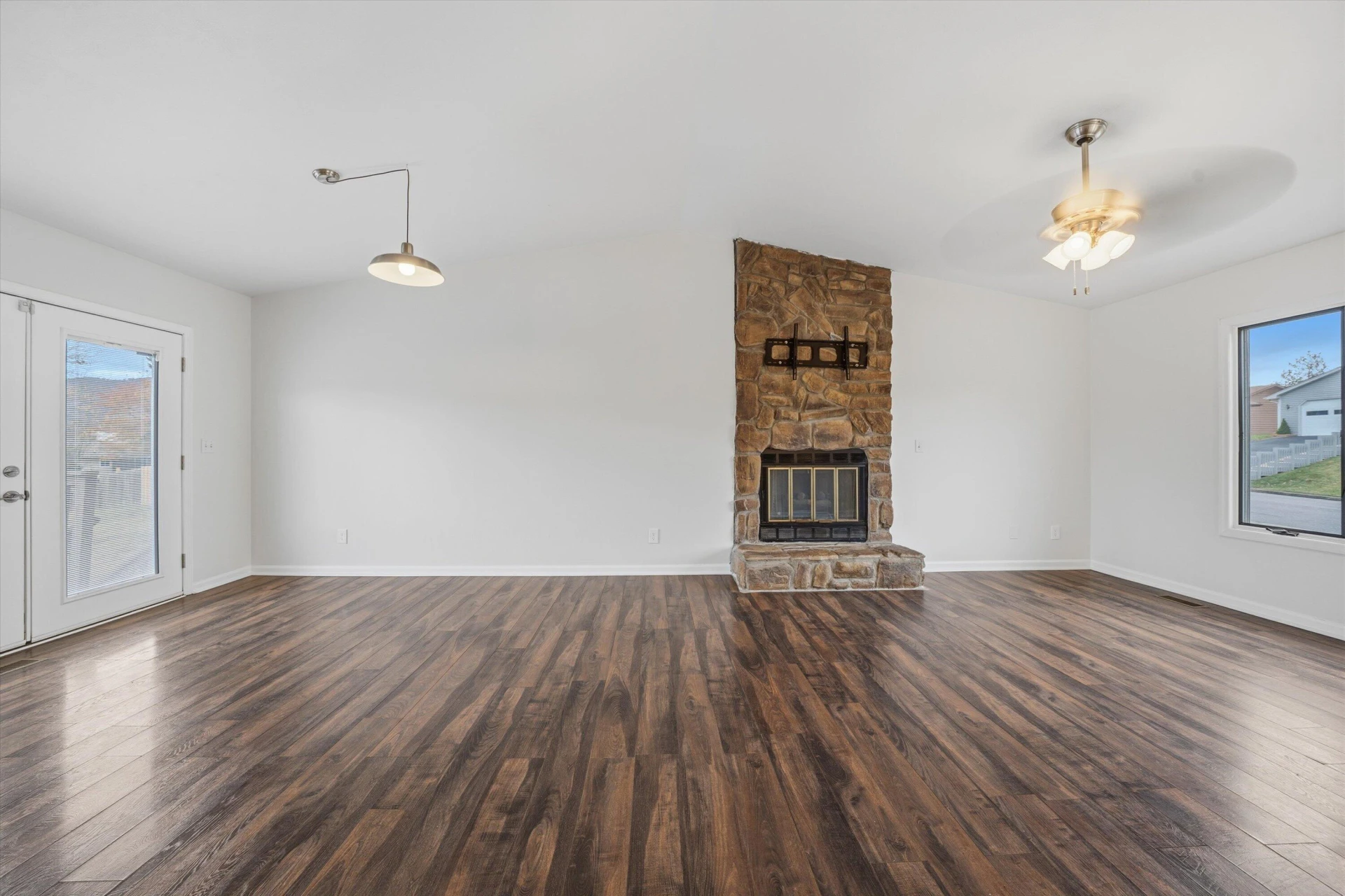 3702 Glade Hill CIR NE - Photo 4