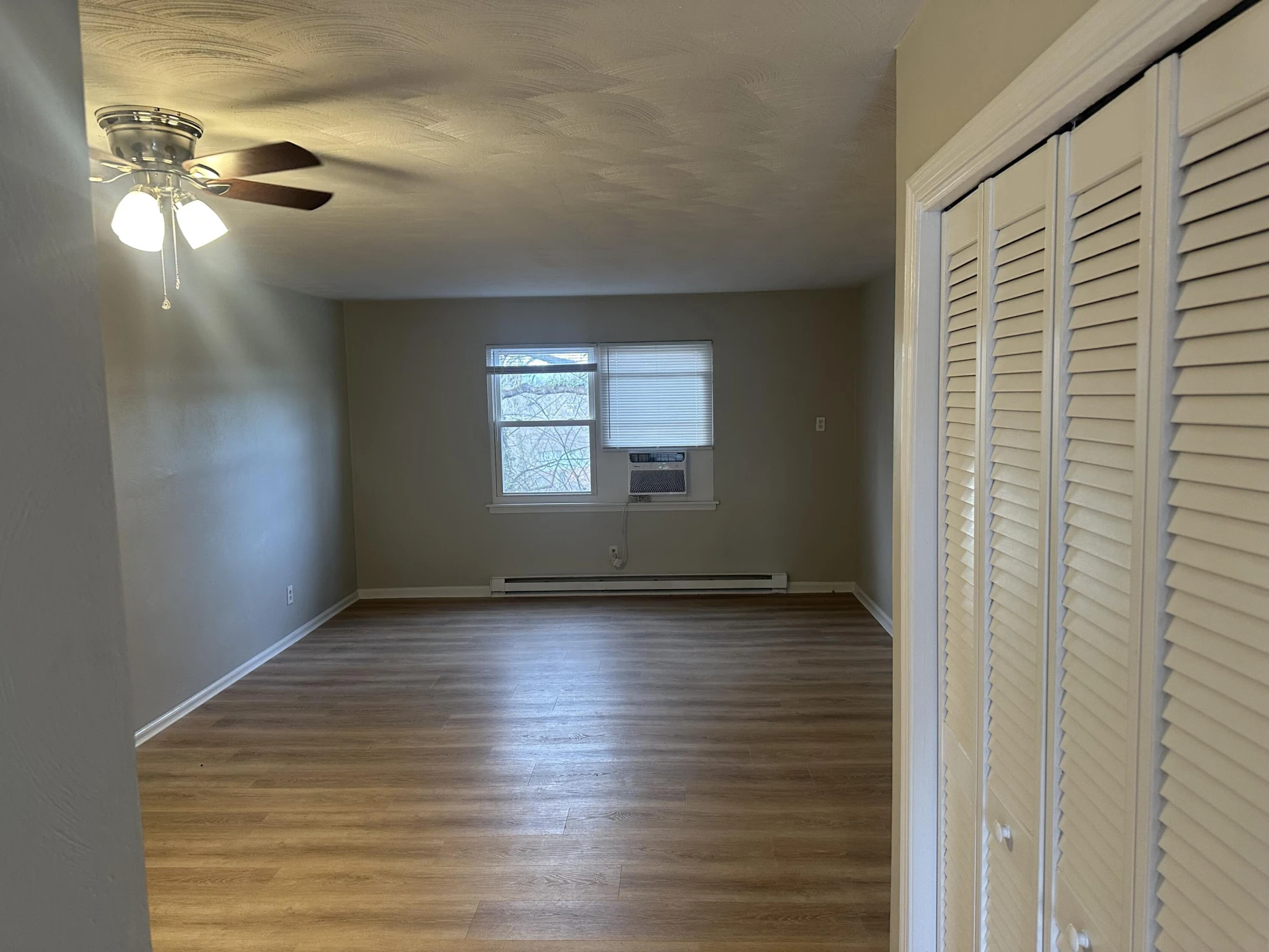 1517 Lexington AVE SW - Photo 3