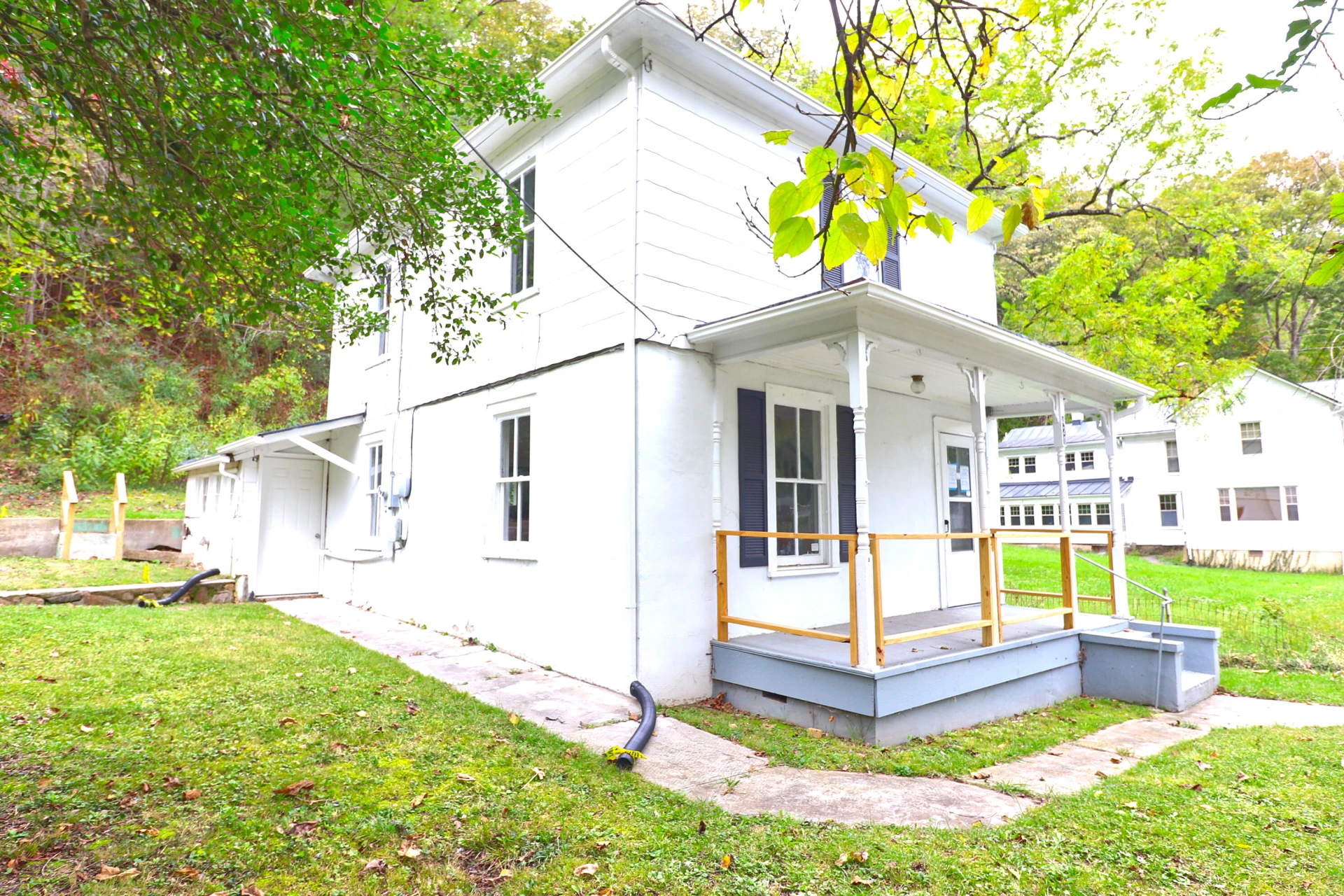 420 Chalybeate AVE - Photo 3
