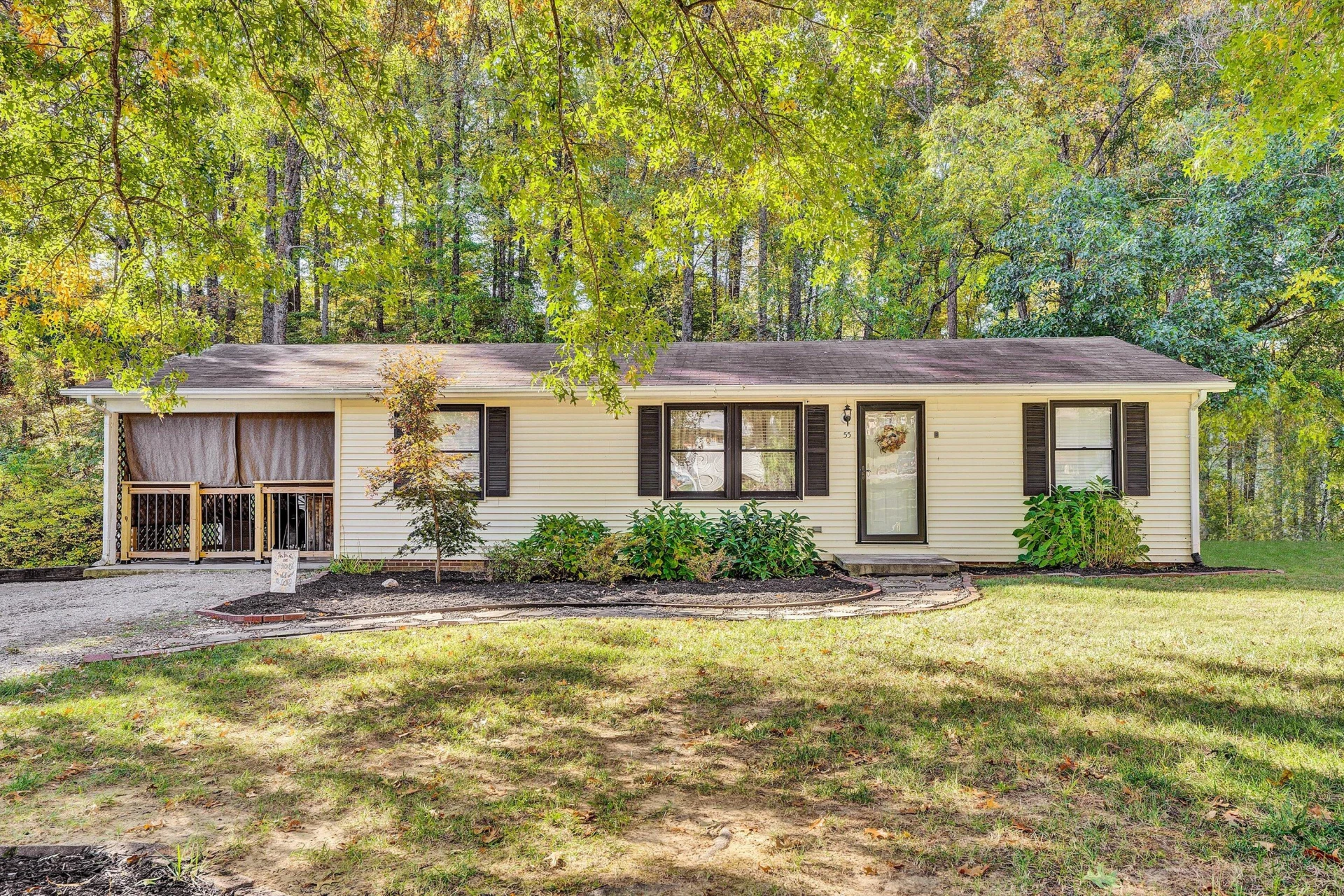 55 Beachview LN
