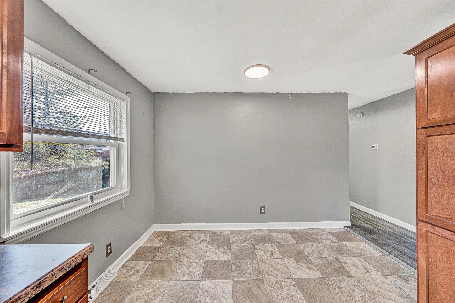 5339 Endicott ST - Photo 15