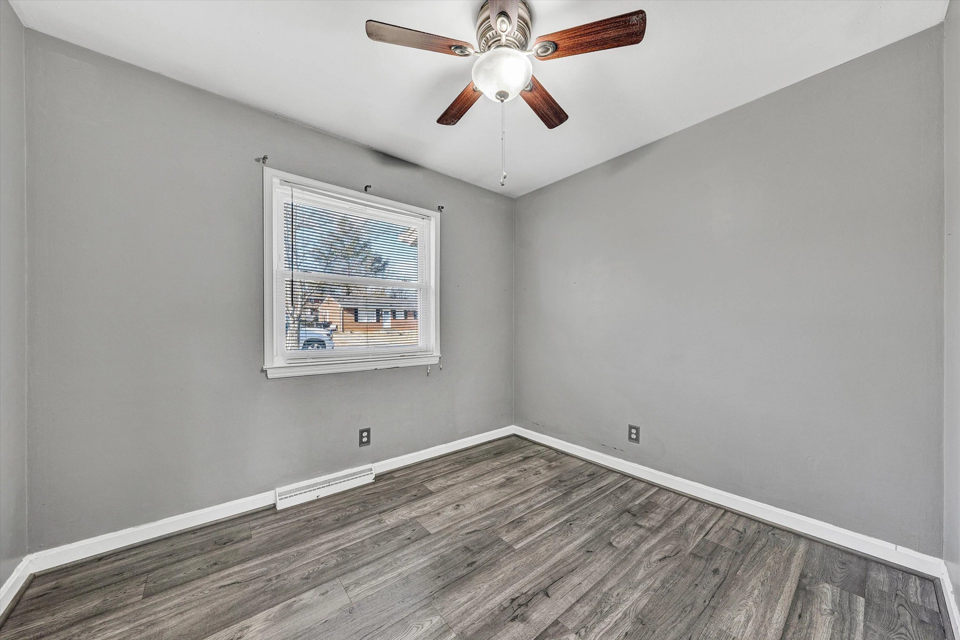 5339 Endicott ST - Photo 16