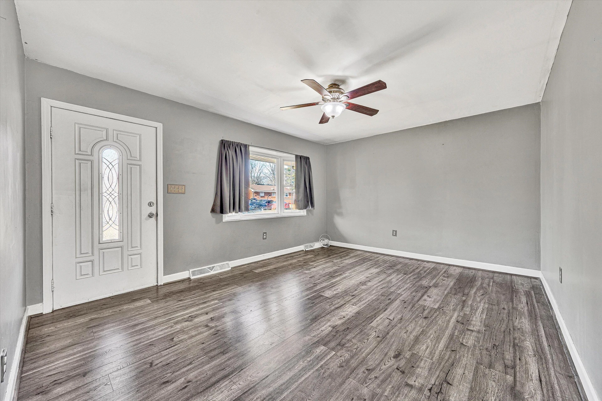 5339 Endicott ST - Photo 8