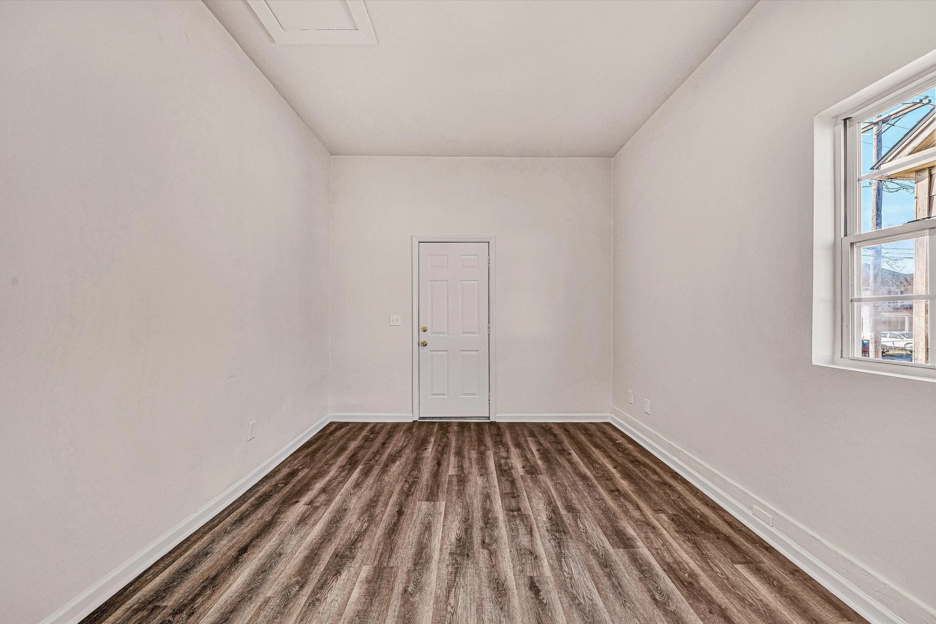 1001 Hanover AVE NW - Photo 3