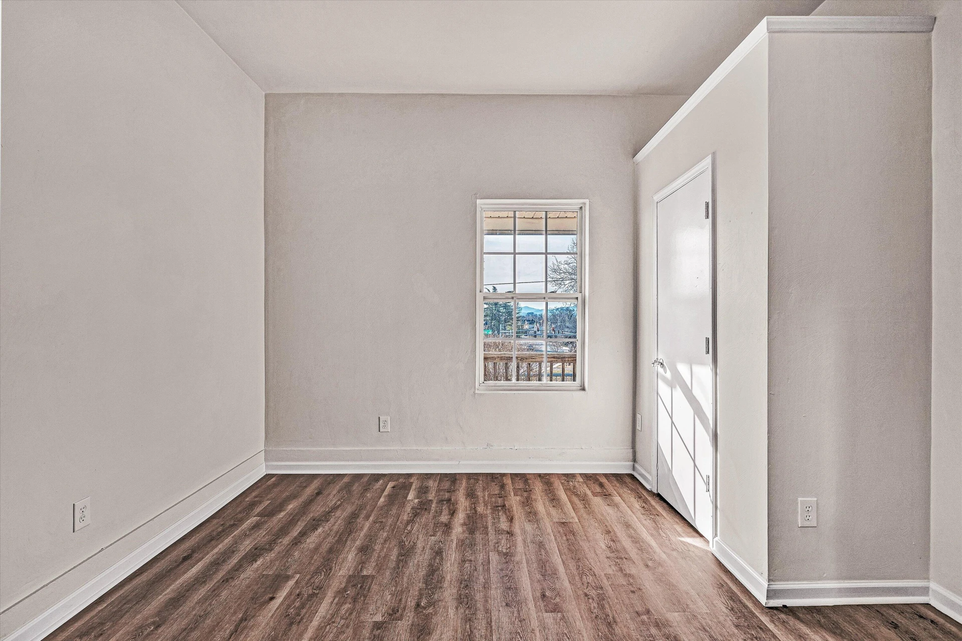 1001 Hanover AVE NW - Photo 5