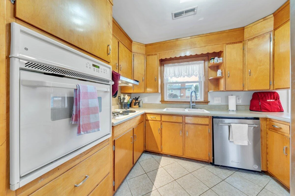 2147 Bridle LN - Photo 14