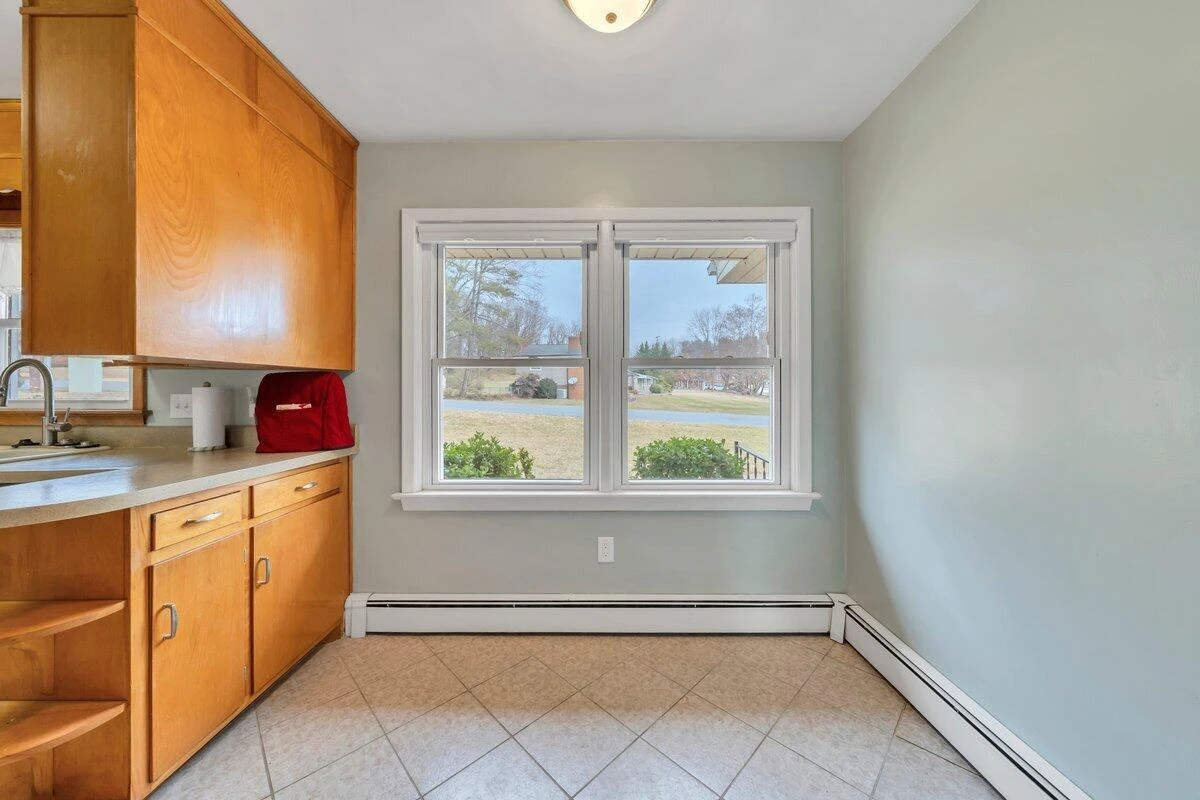 2147 Bridle LN - Photo 15