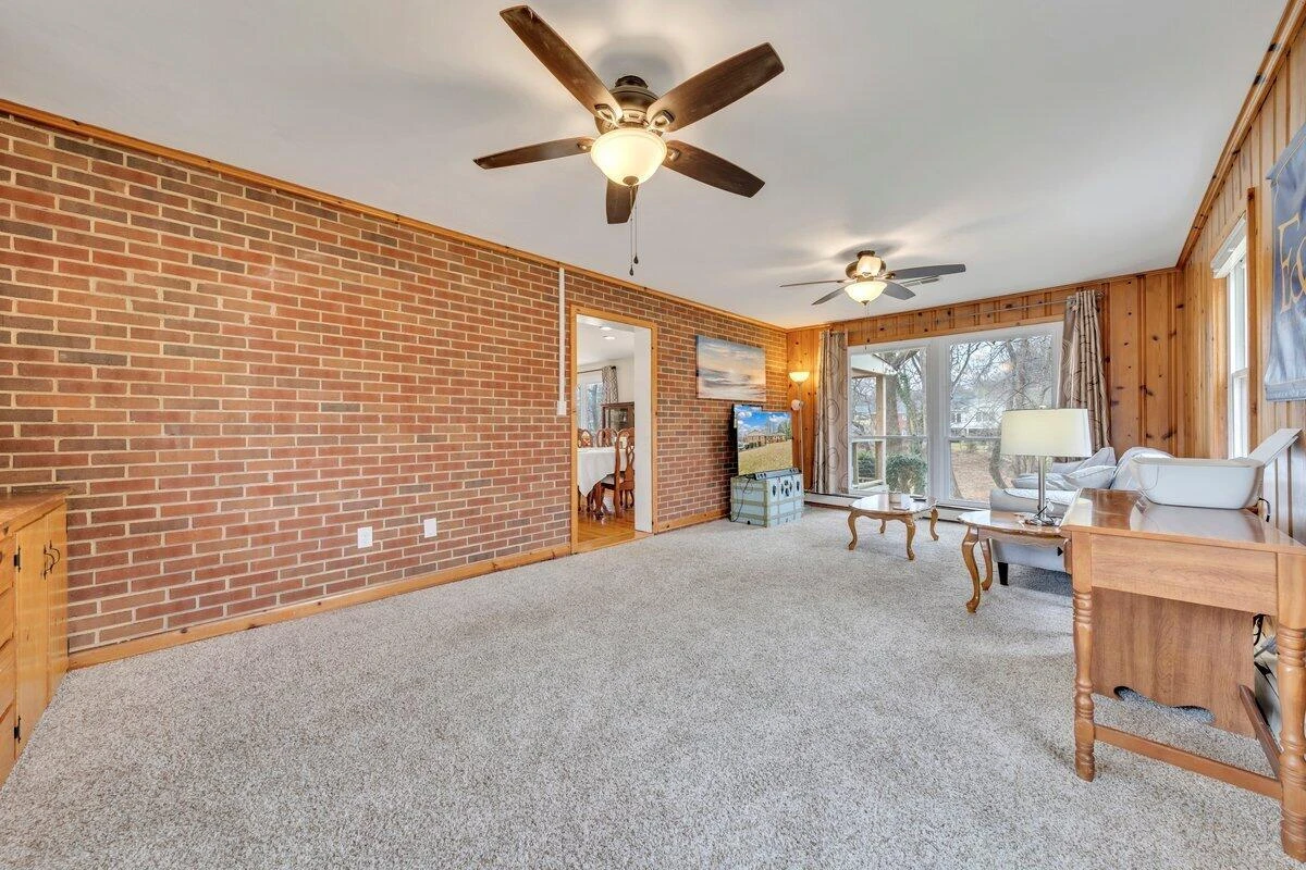 2147 Bridle LN - Photo 18