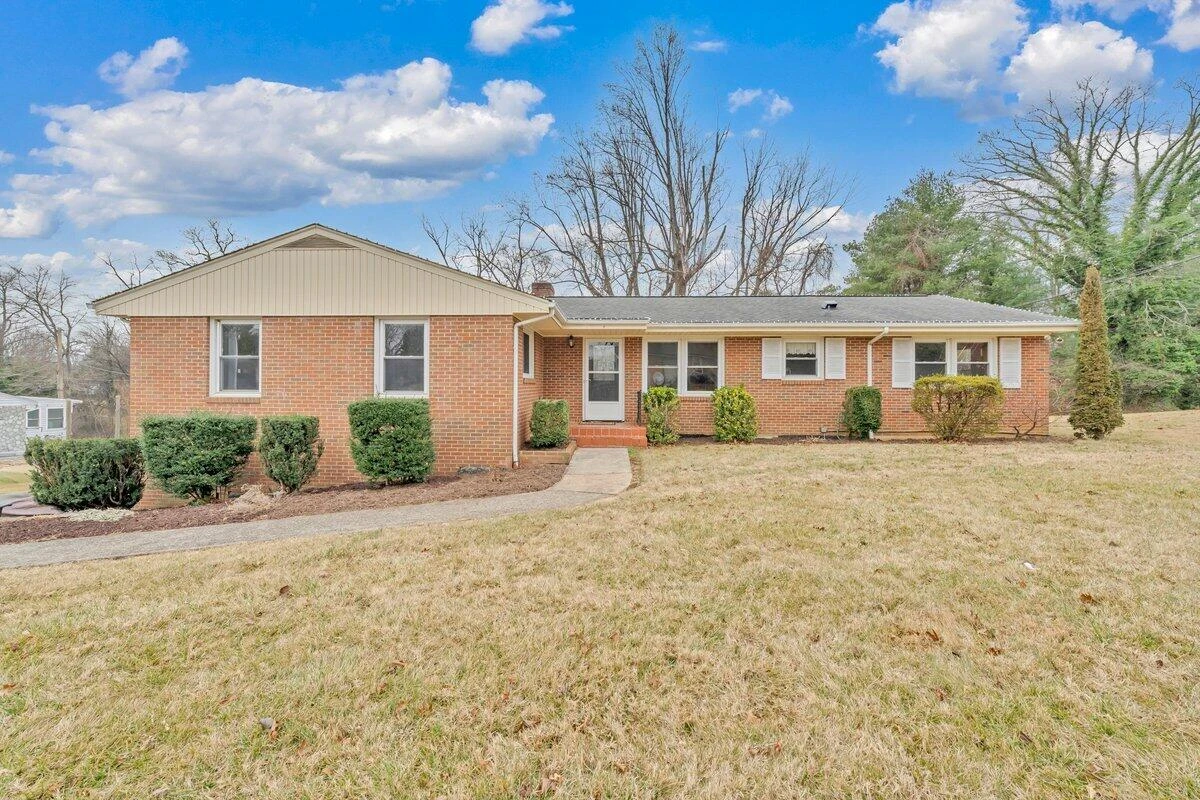 2147 Bridle LN - Photo 5