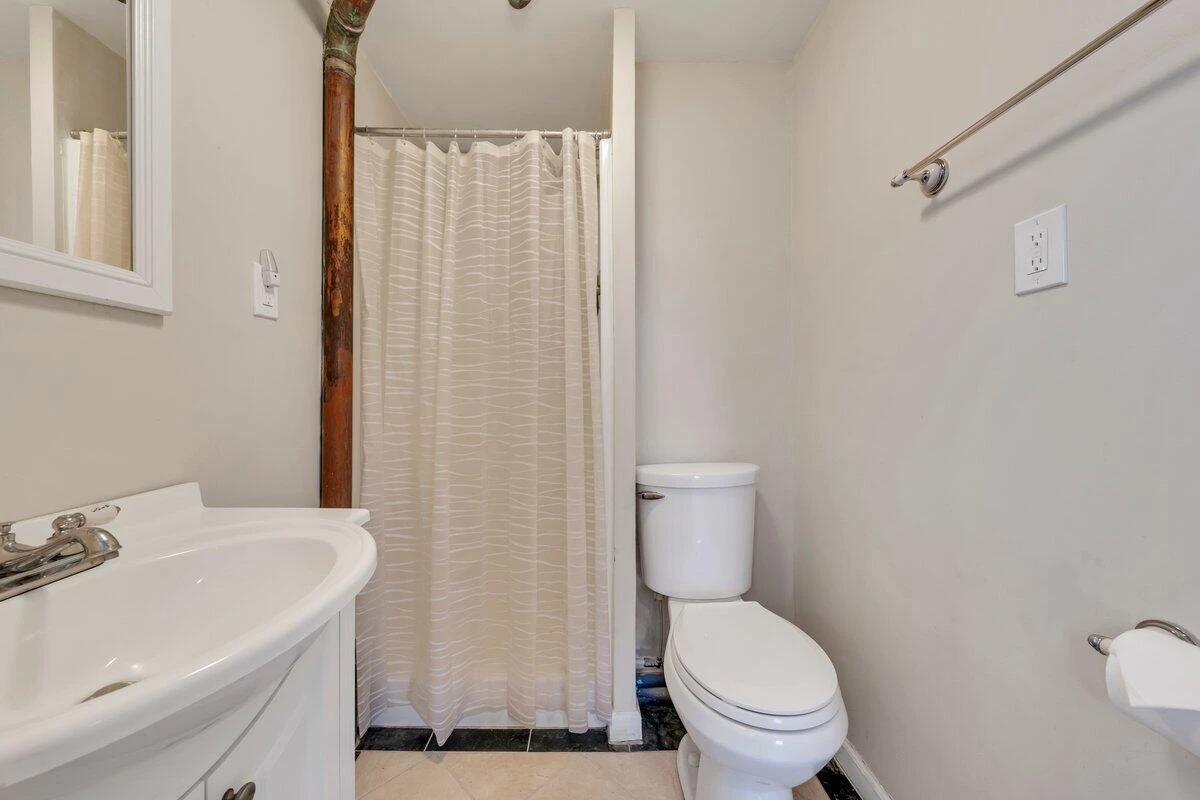 2147 Bridle LN - Photo 38