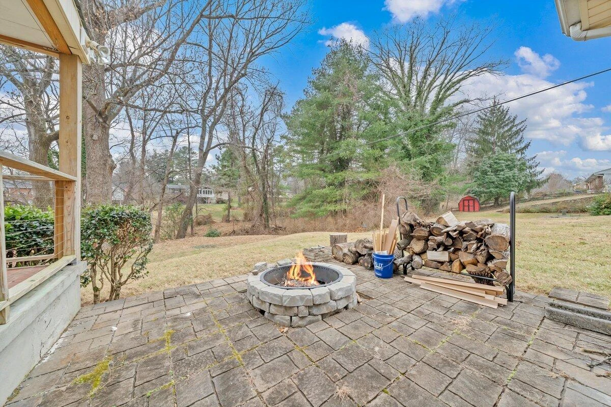 2147 Bridle LN - Photo 45