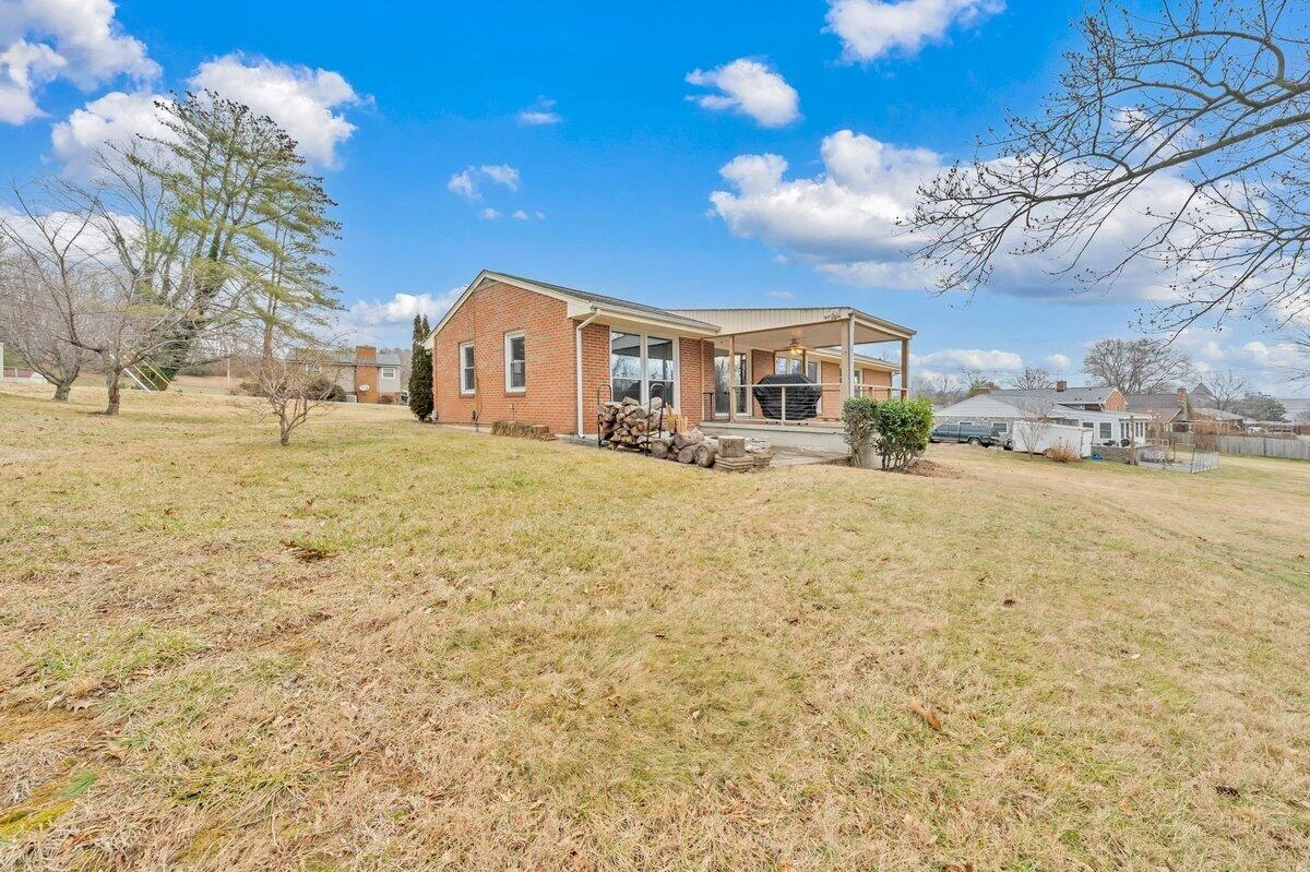 2147 Bridle LN - Photo 48