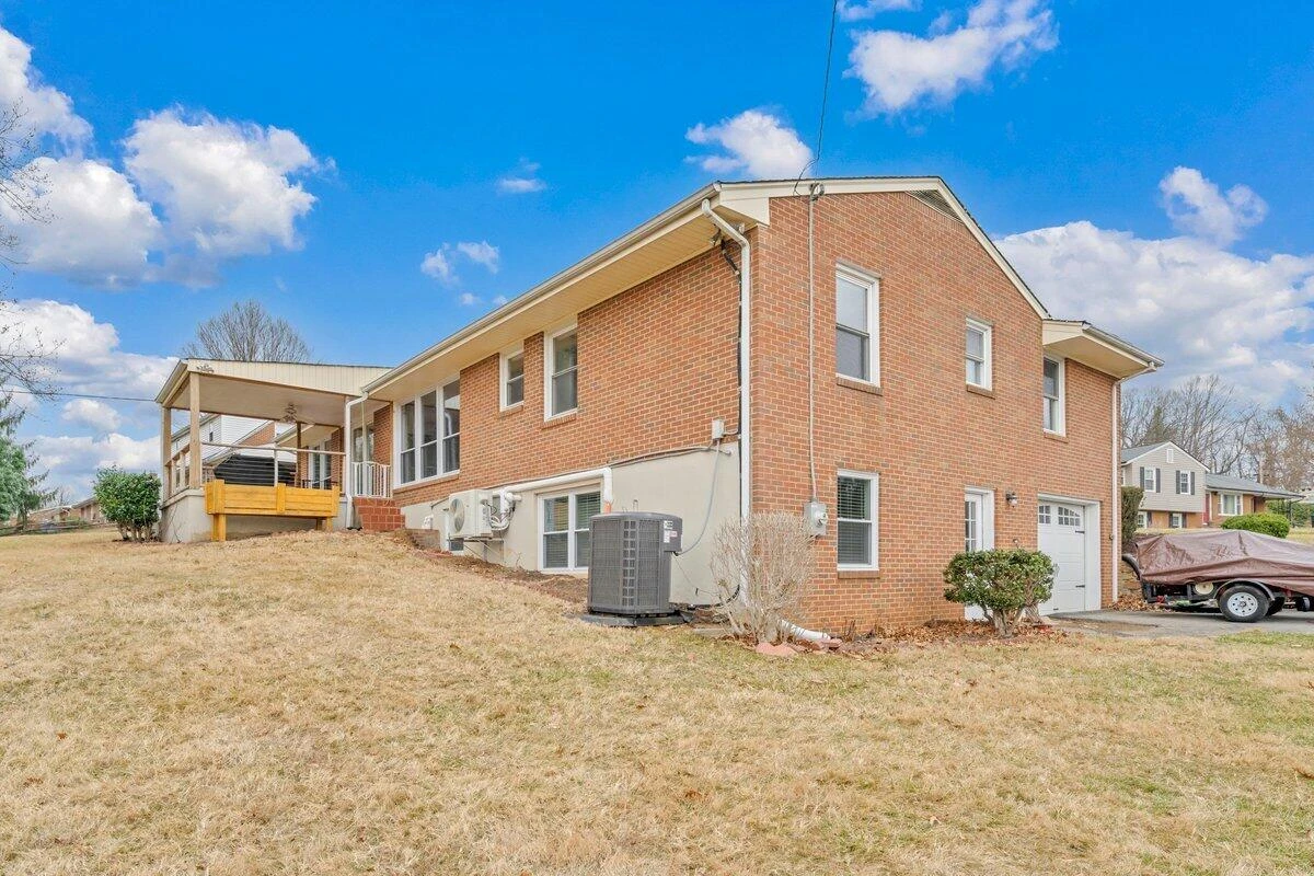 2147 Bridle LN - Photo 50