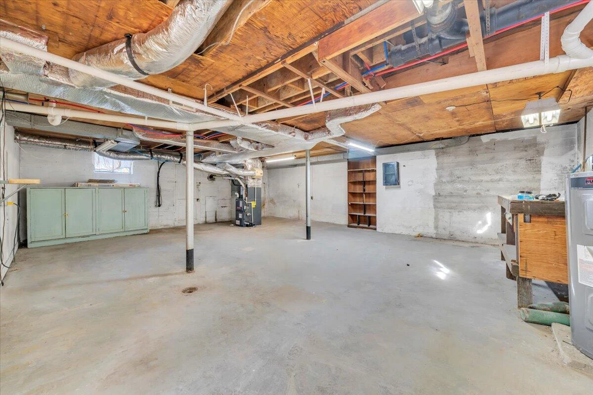 3452 Courtland RD NW - Photo 35