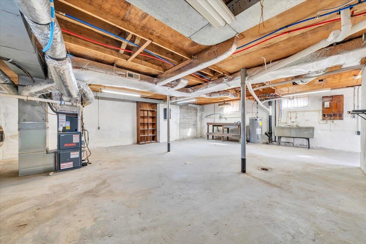 3452 Courtland RD NW - Photo 37