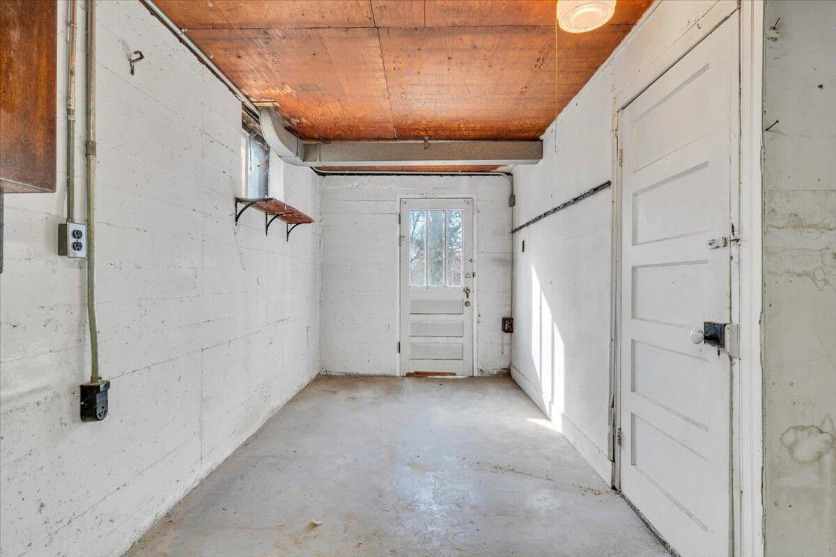 3452 Courtland RD NW - Photo 39