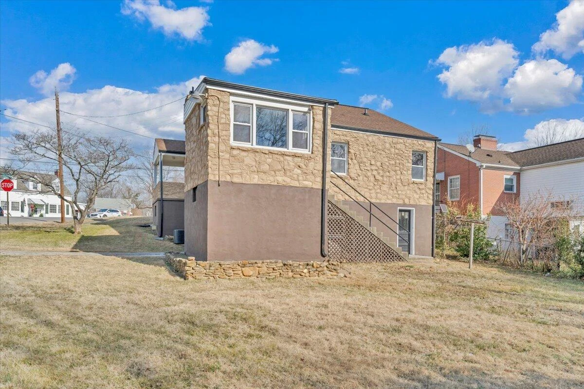 3452 Courtland RD NW - Photo 42