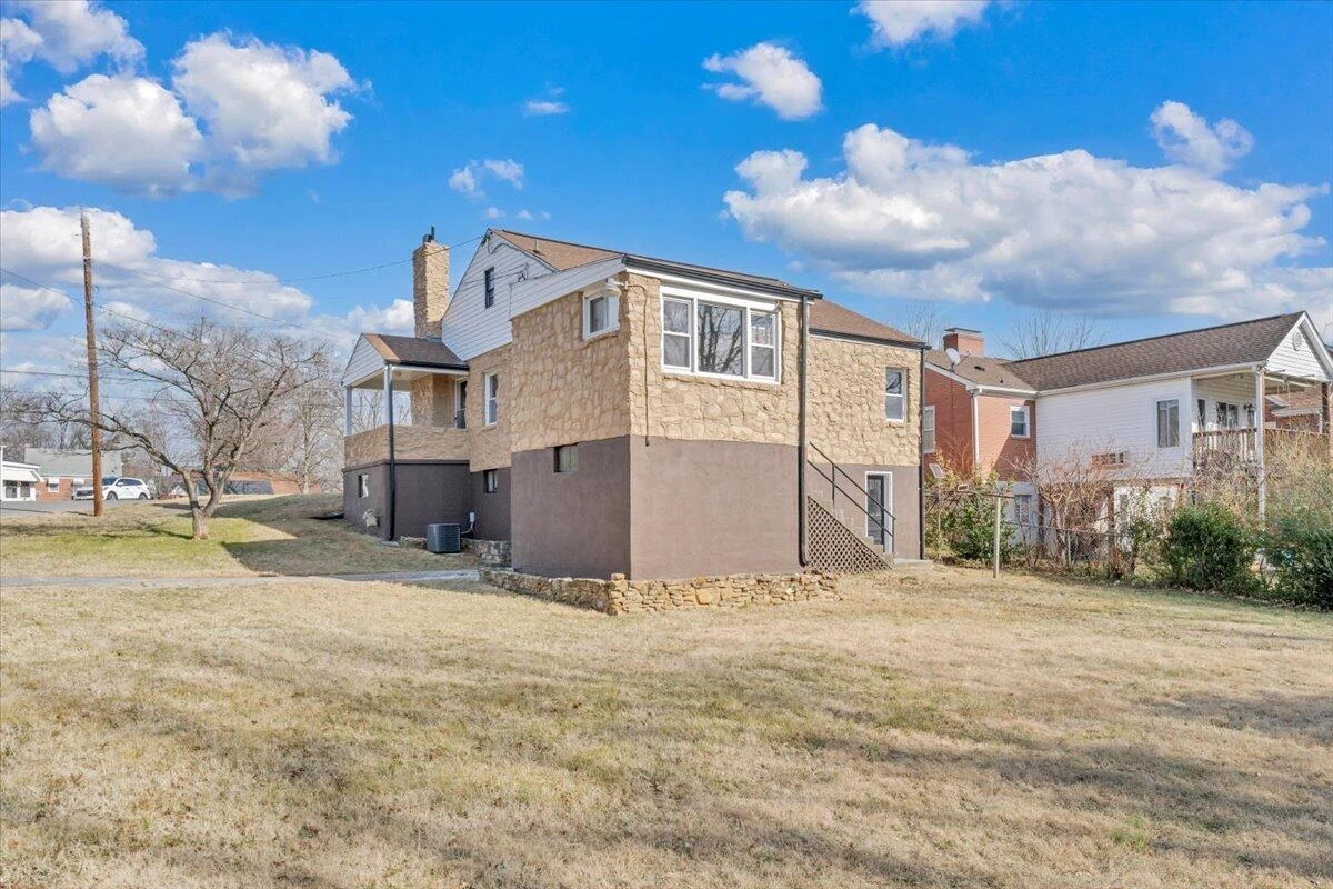 3452 Courtland RD NW - Photo 43