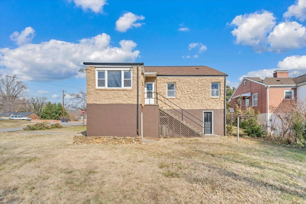 3452 Courtland RD NW - Photo 45