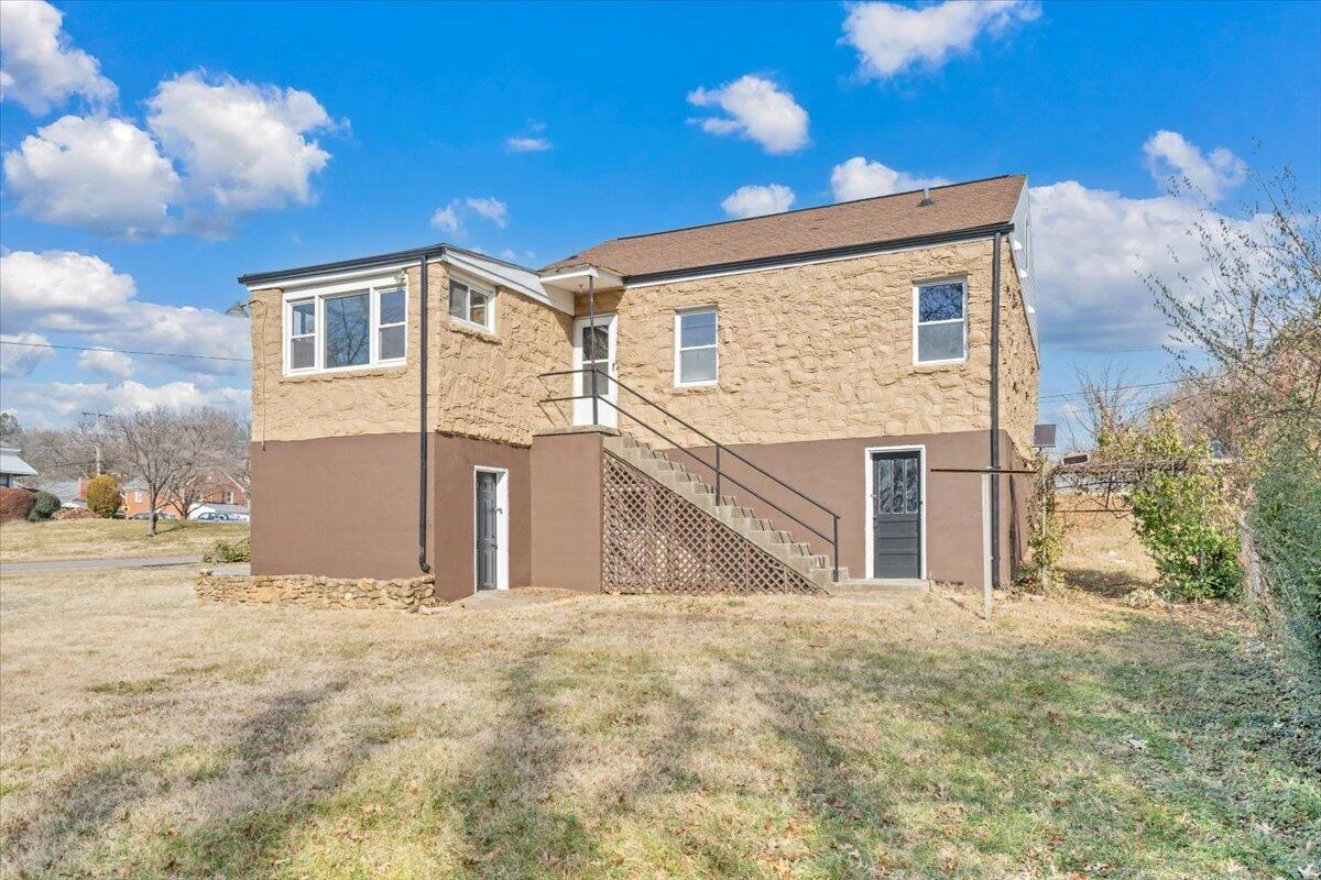 3452 Courtland RD NW - Photo 46