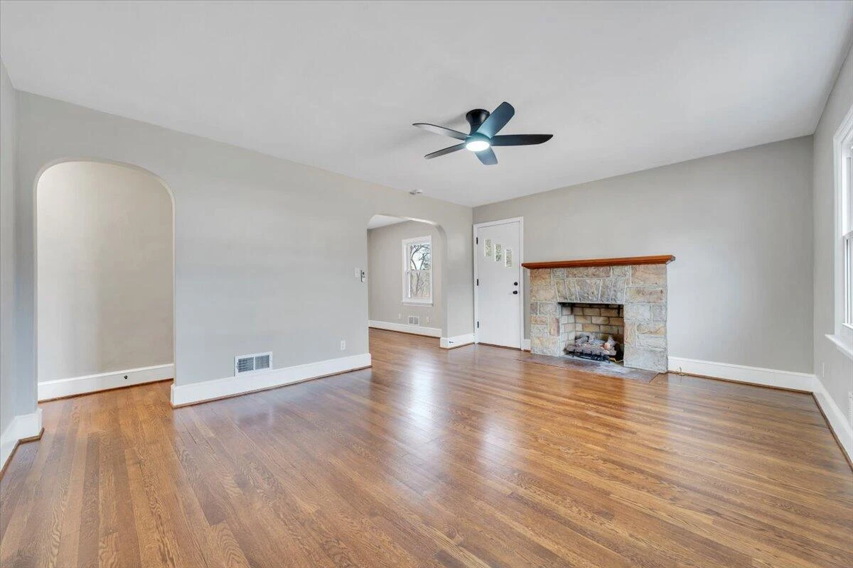 3452 Courtland RD NW - Photo 6