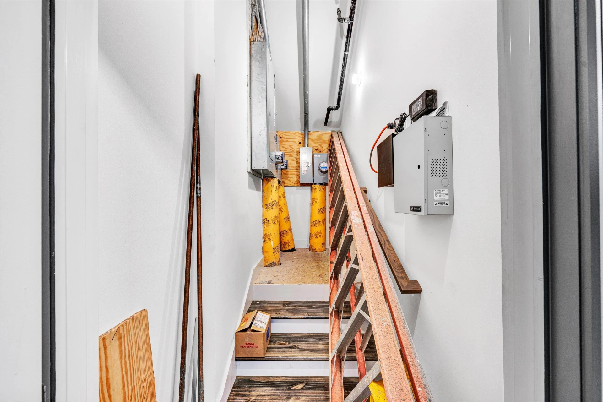109 Campbell AVE SW - Photo 10