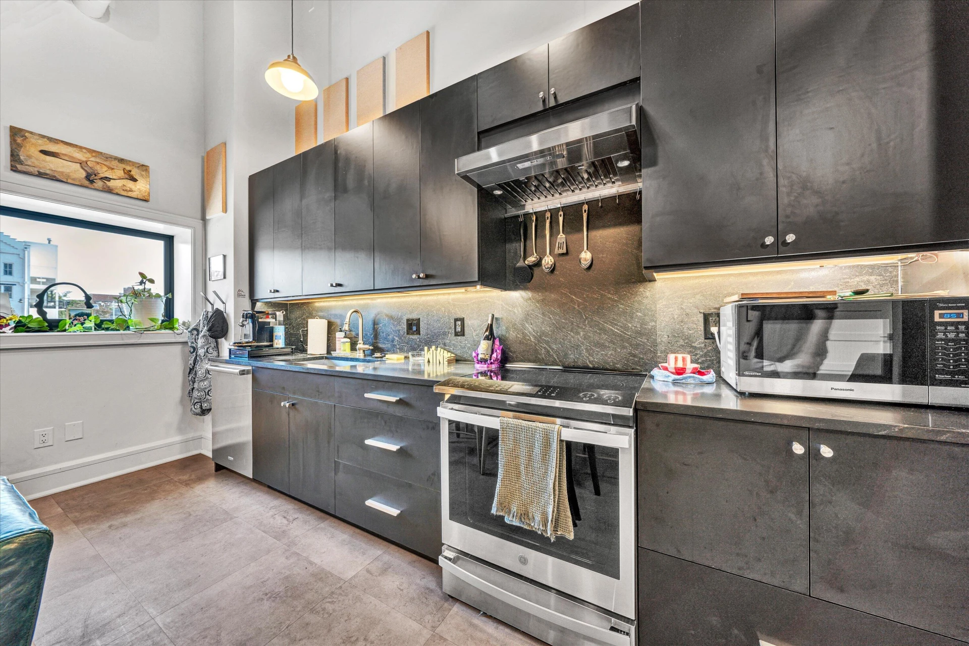 109 Campbell AVE SW - Photo 15