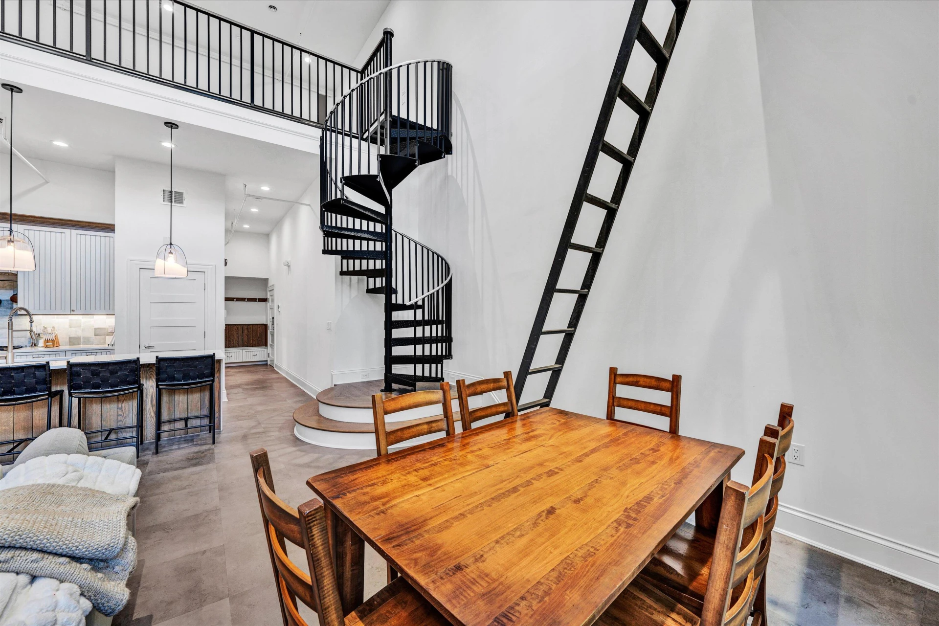 109 Campbell AVE SW - Photo 30