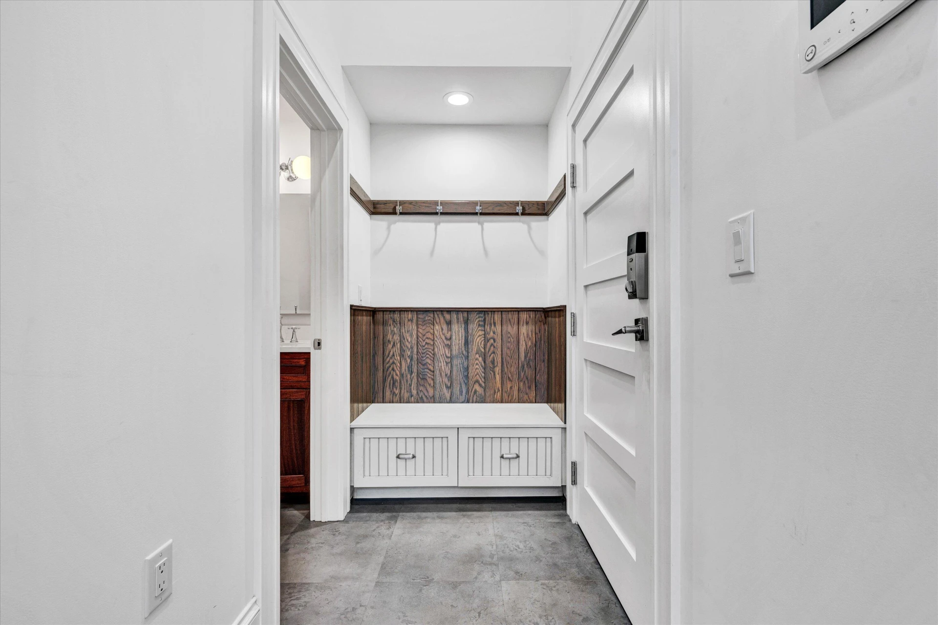 109 Campbell AVE SW - Photo 34