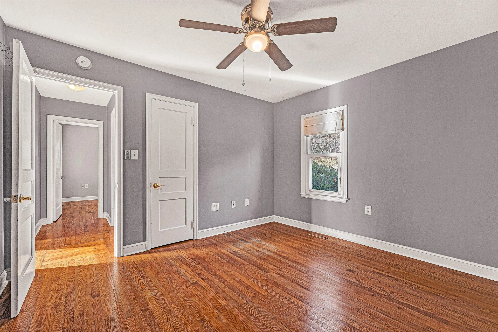 729 Windsor AVE SW - Photo 17