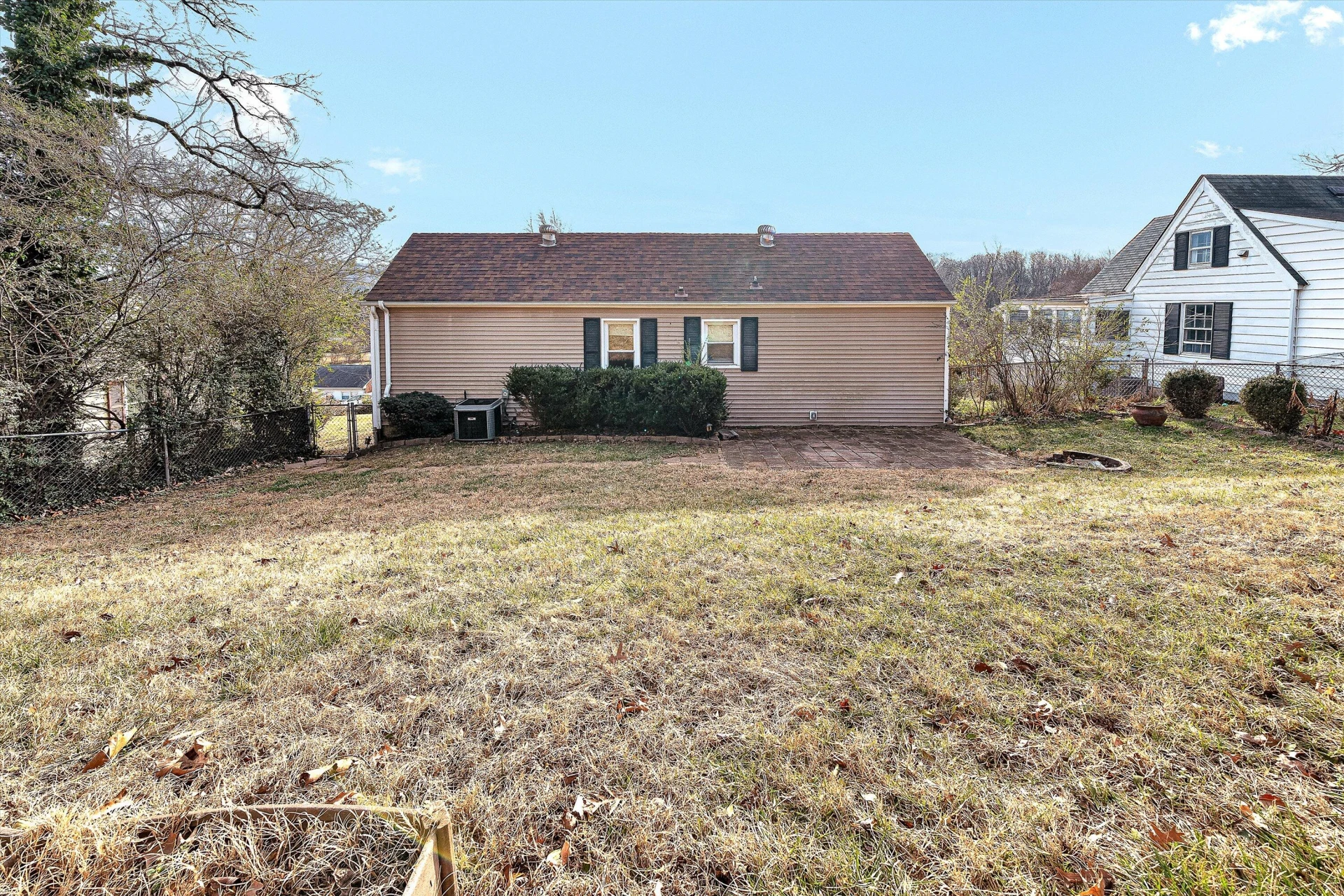 729 Windsor AVE SW - Photo 6