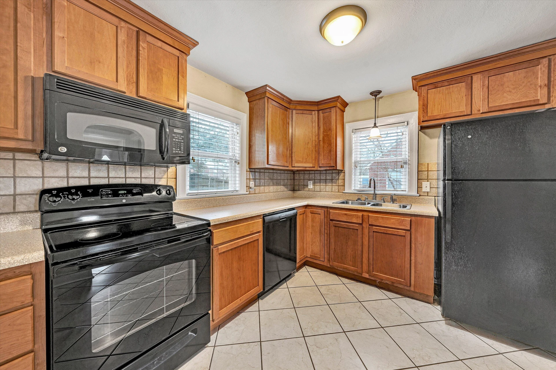 2819 Kennedy ST NE - Photo 10