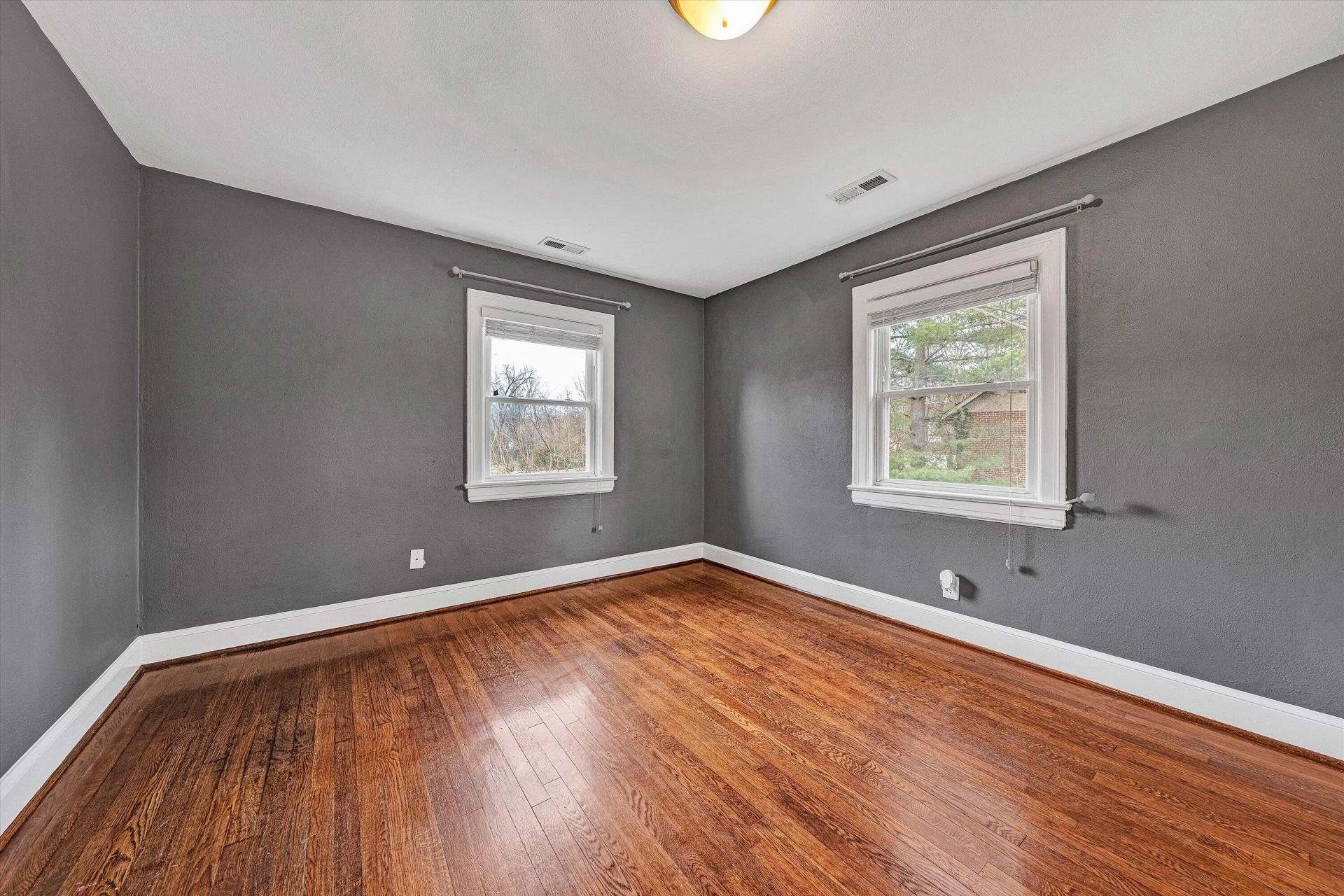 2819 Kennedy ST NE - Photo 15