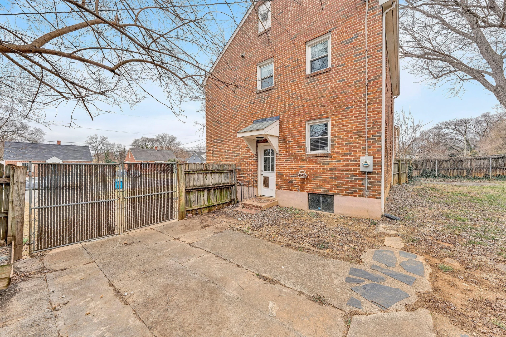 2819 Kennedy ST NE - Photo 23