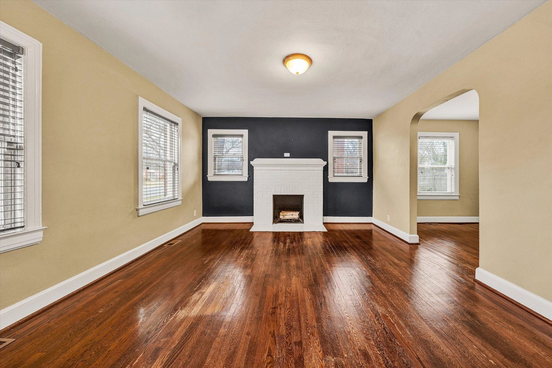 2819 Kennedy ST NE - Photo 6