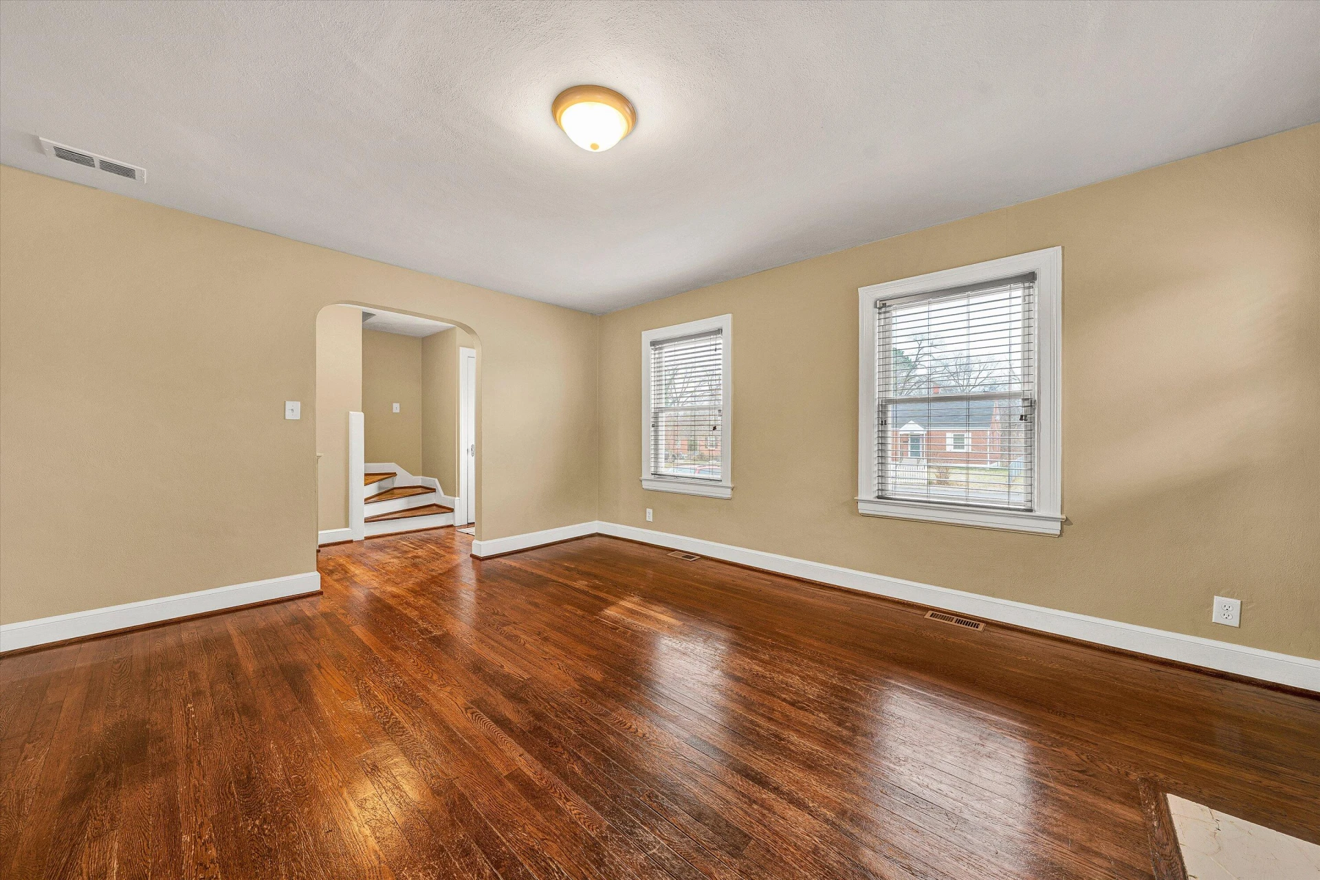 2819 Kennedy ST NE - Photo 7
