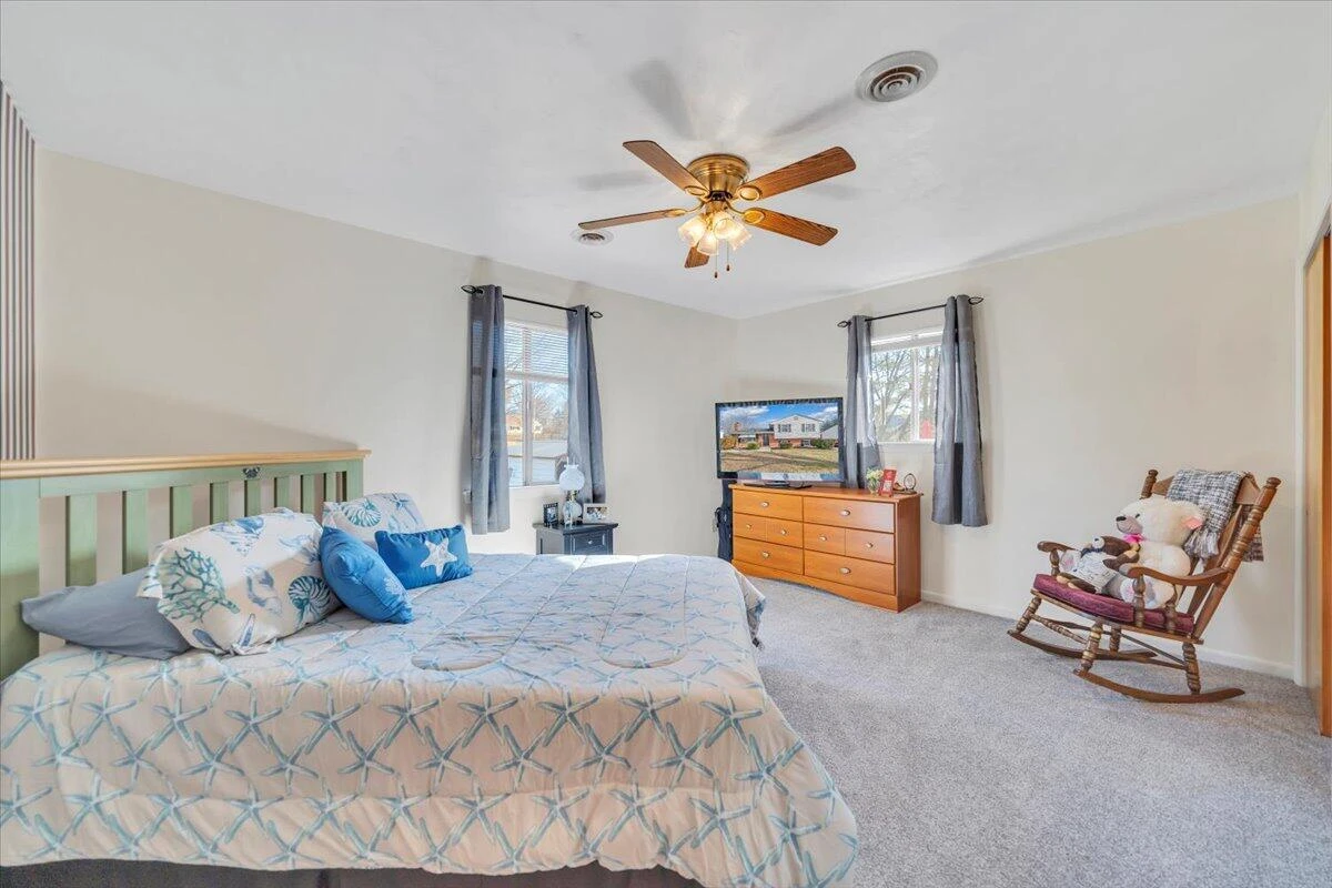 2739 Diplomat DR - Photo 15