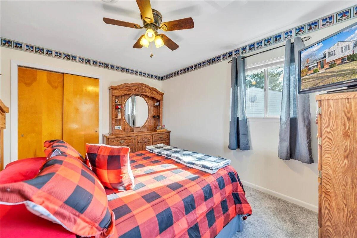 2739 Diplomat DR - Photo 19