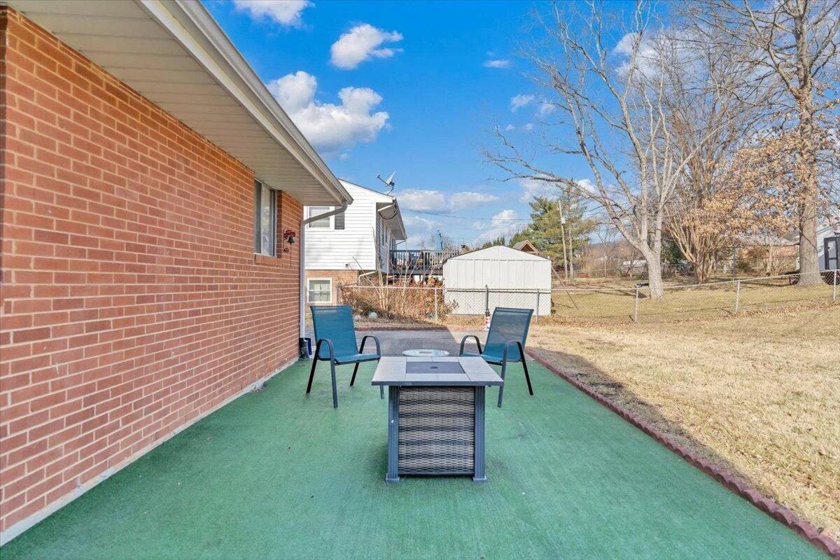 2739 Diplomat DR - Photo 33