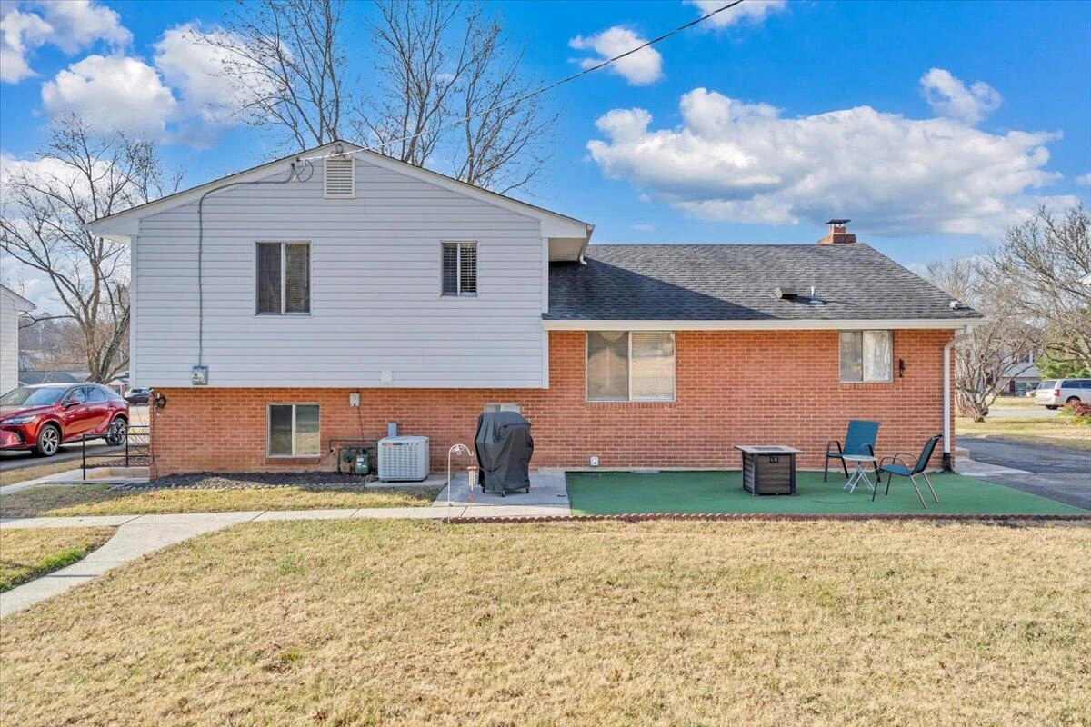 2739 Diplomat DR - Photo 36