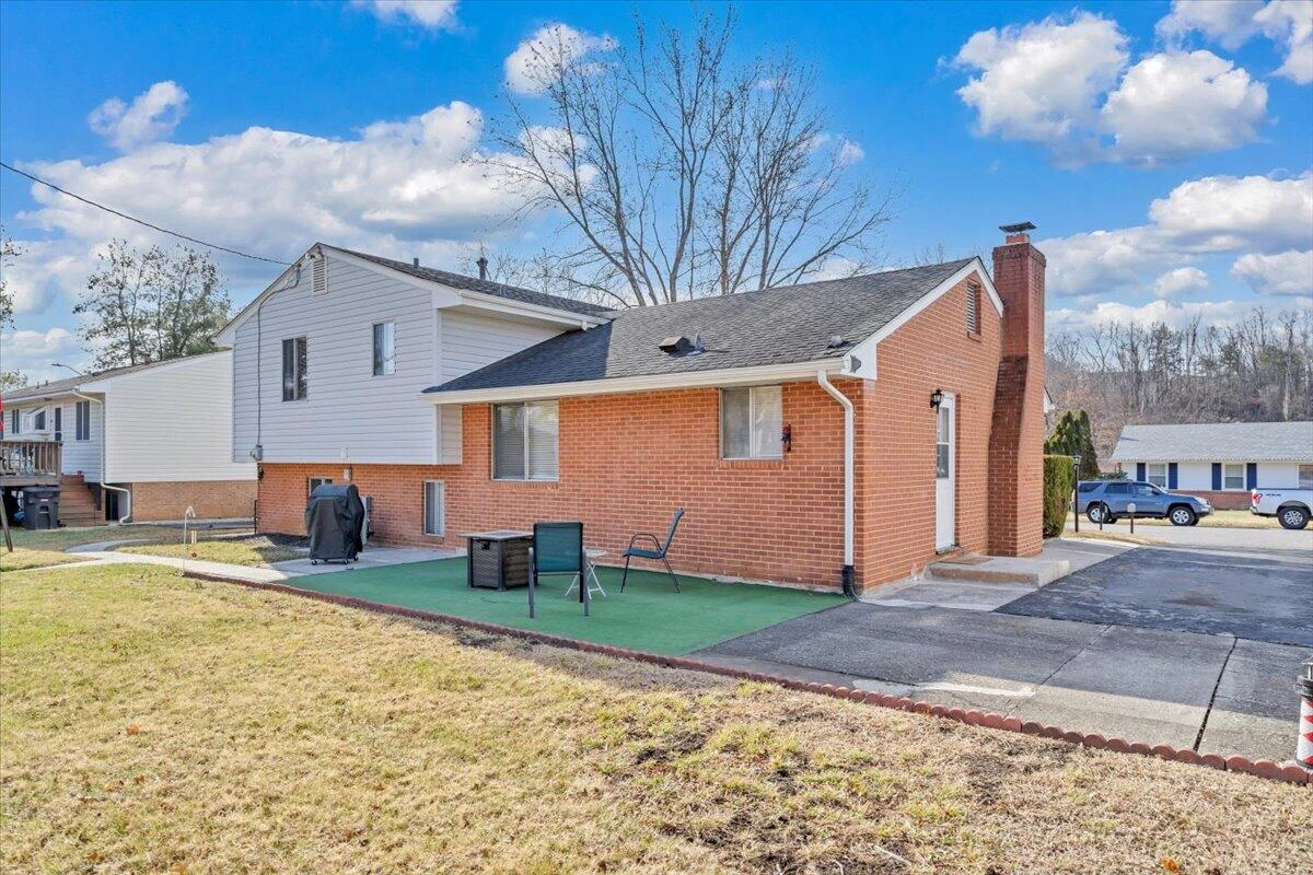 2739 Diplomat DR - Photo 39