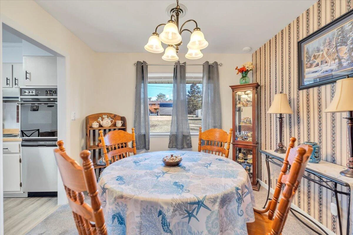 2739 Diplomat DR - Photo 8