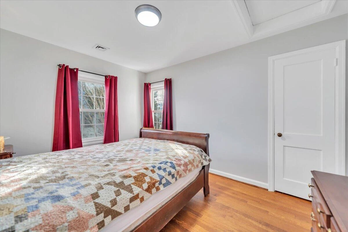 36 N Bruffey ST - Photo 18